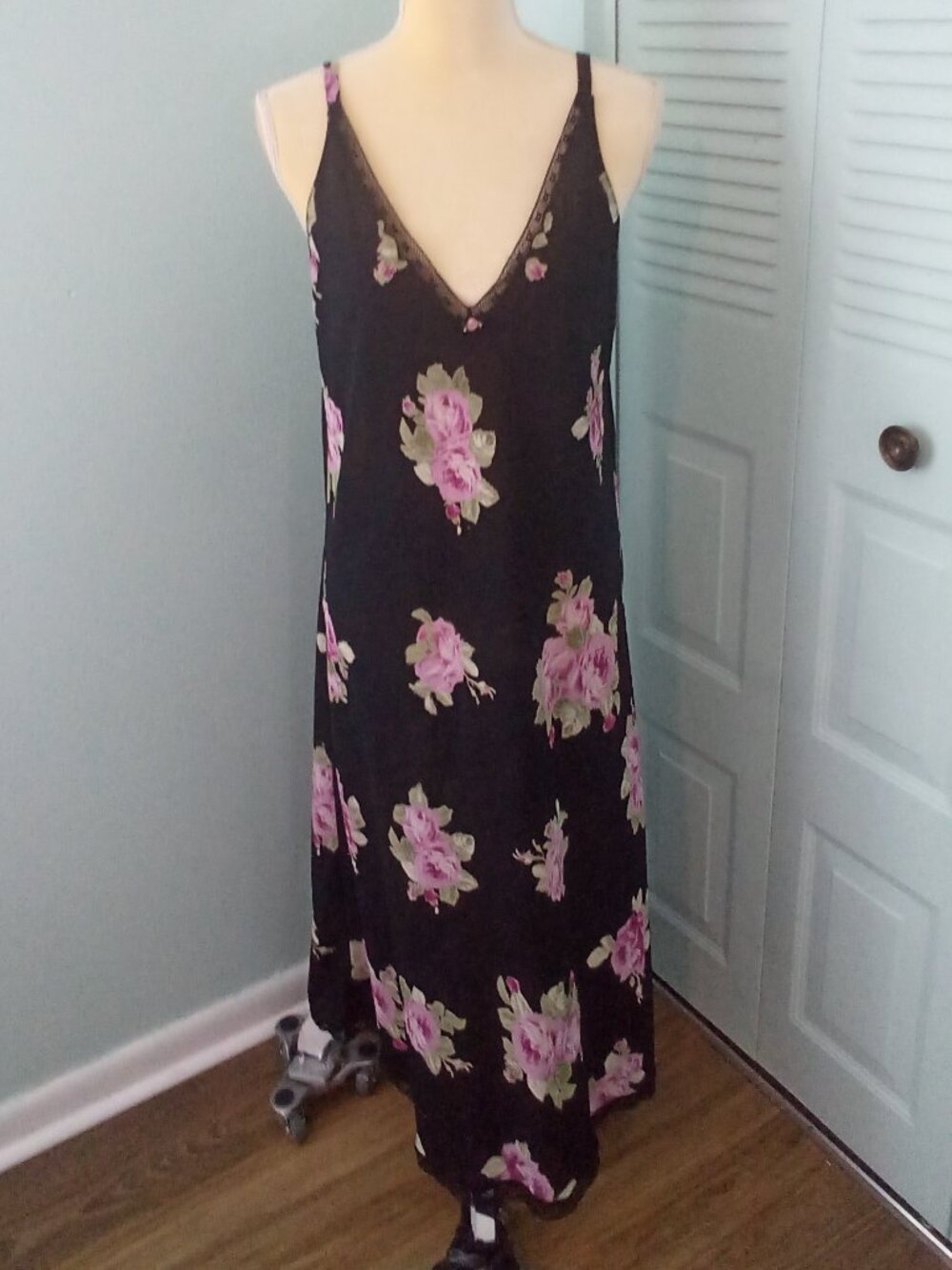 OSCAR DE LA RENTA PINK LABEL LRG BLACK CHEMISE SLIP DRESS PINK ROSES LACE V-NECK